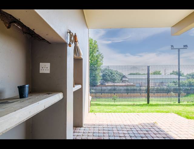 2 BEDROOM APARTMENT FOR SALE IN NORTHGATE